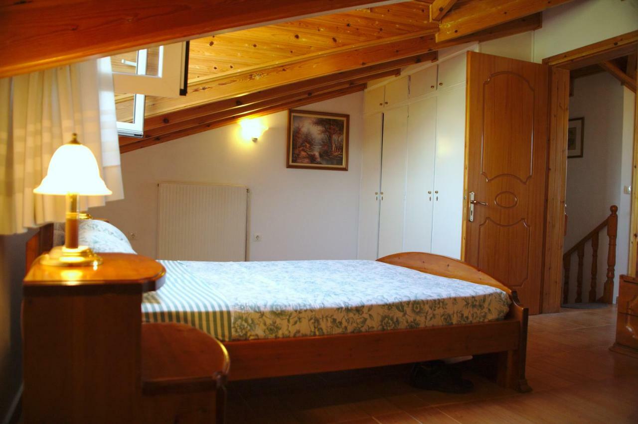 Stathoula's House