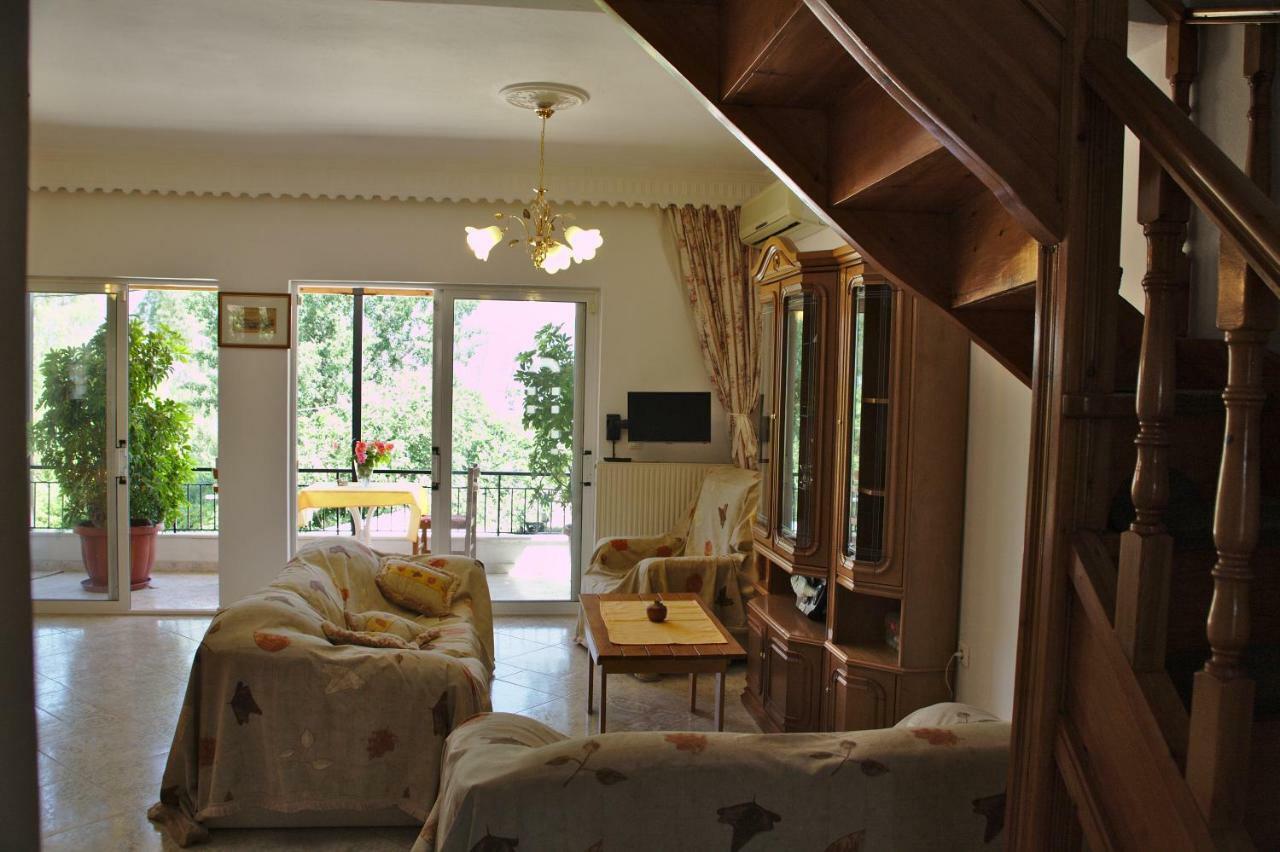 Stathoula's House
